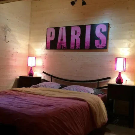 Spacious Chalet With Garden