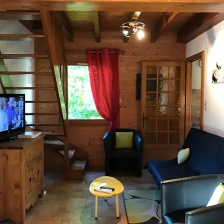 Spacious Chalet With Garden *